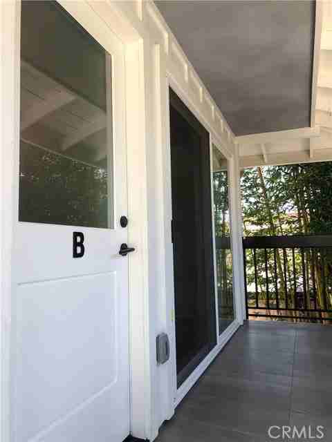 1505 Palm Ave #B - Photo 5 of 6