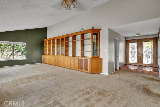 3825 Skycrest Dr - Photo 4 of 8