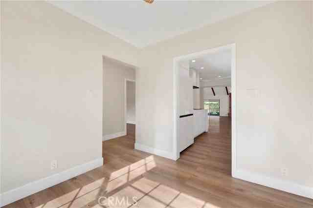 1432 N Catalina St - Photo 2 of 8