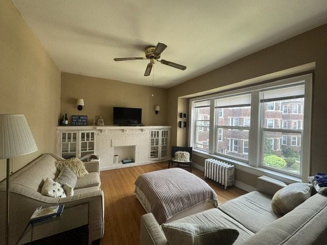829 W Cornelia Ave #2W - Photo 2 of 8