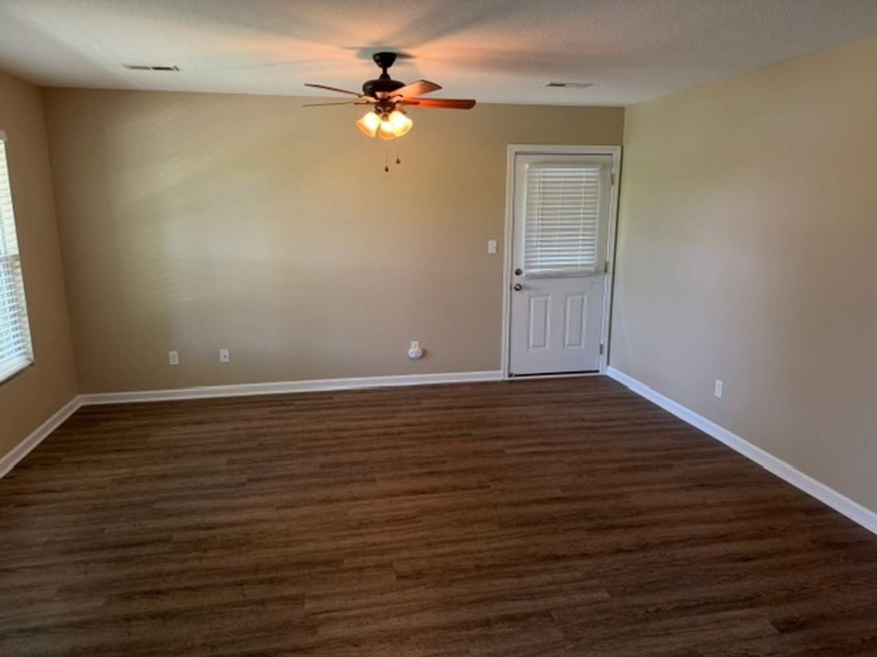 418 Smokey Mountain Dr - Photo 3 of 14