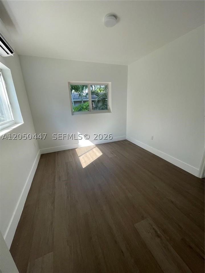 2856 Sw 37th Ave #2856 - Photo 5 of 8