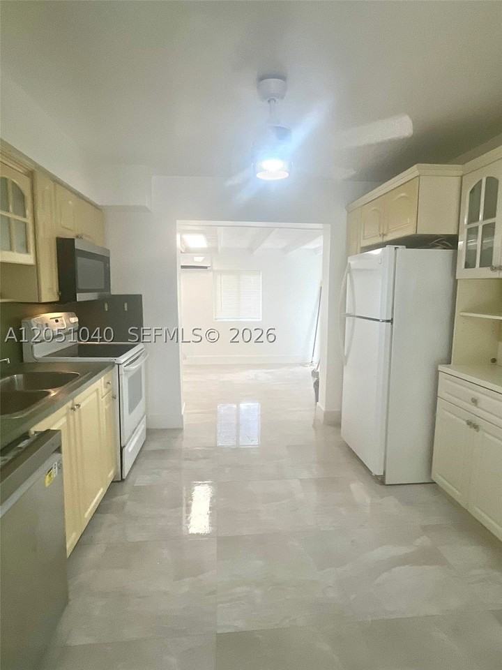 116 Edmund Rd - Photo 6 of 14