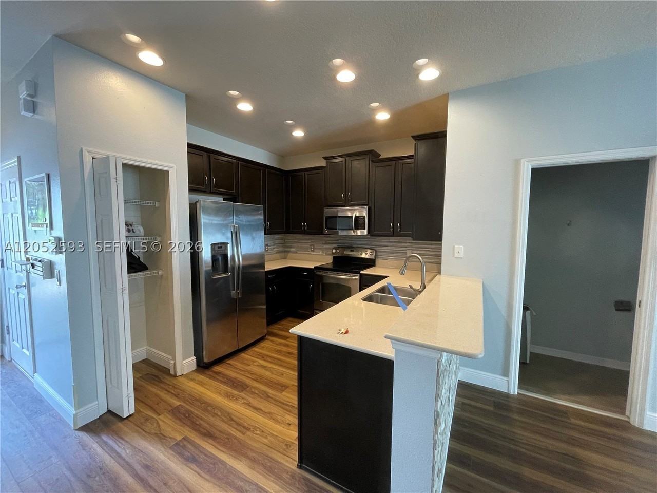 9038 Shepton St - Photo 5 of 22