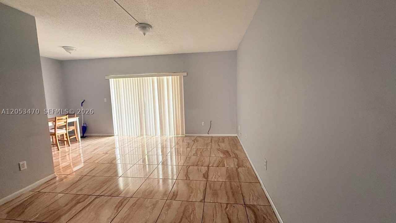9360 9360 SW 87th Ave #N5 - Photo 5 of 13