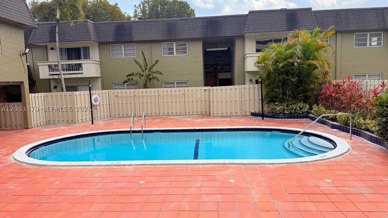 9360 9360 SW 87th Ave #N5 - Photo 7 of 13