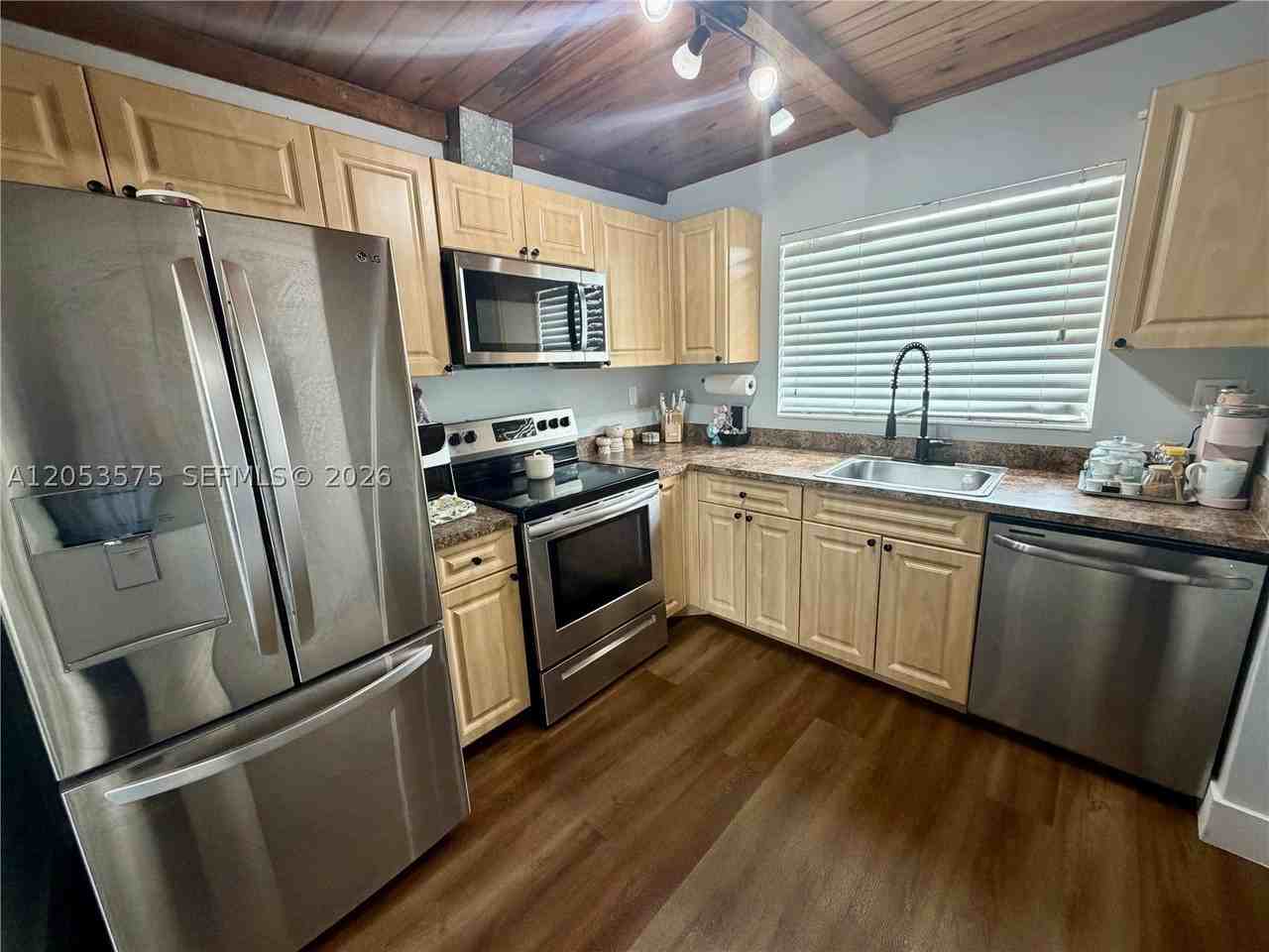 11002 Sw 125th Ct - Photo 4 of 13