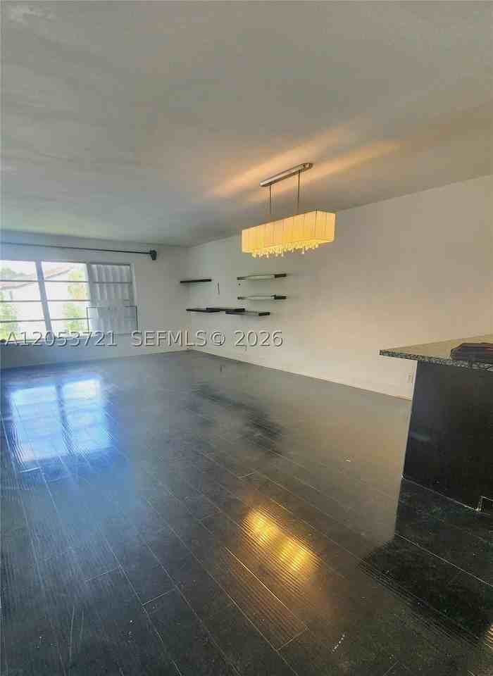 3811 Nw 84th Ave #2B - Photo 5 of 29