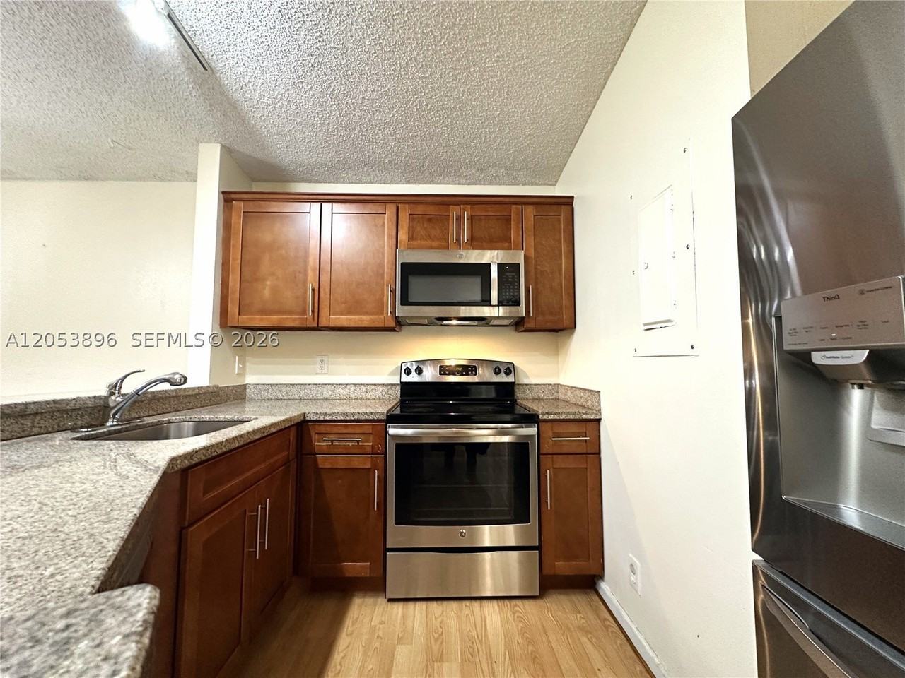 11703 Timbers Way #11703 - Photo 4 of 37