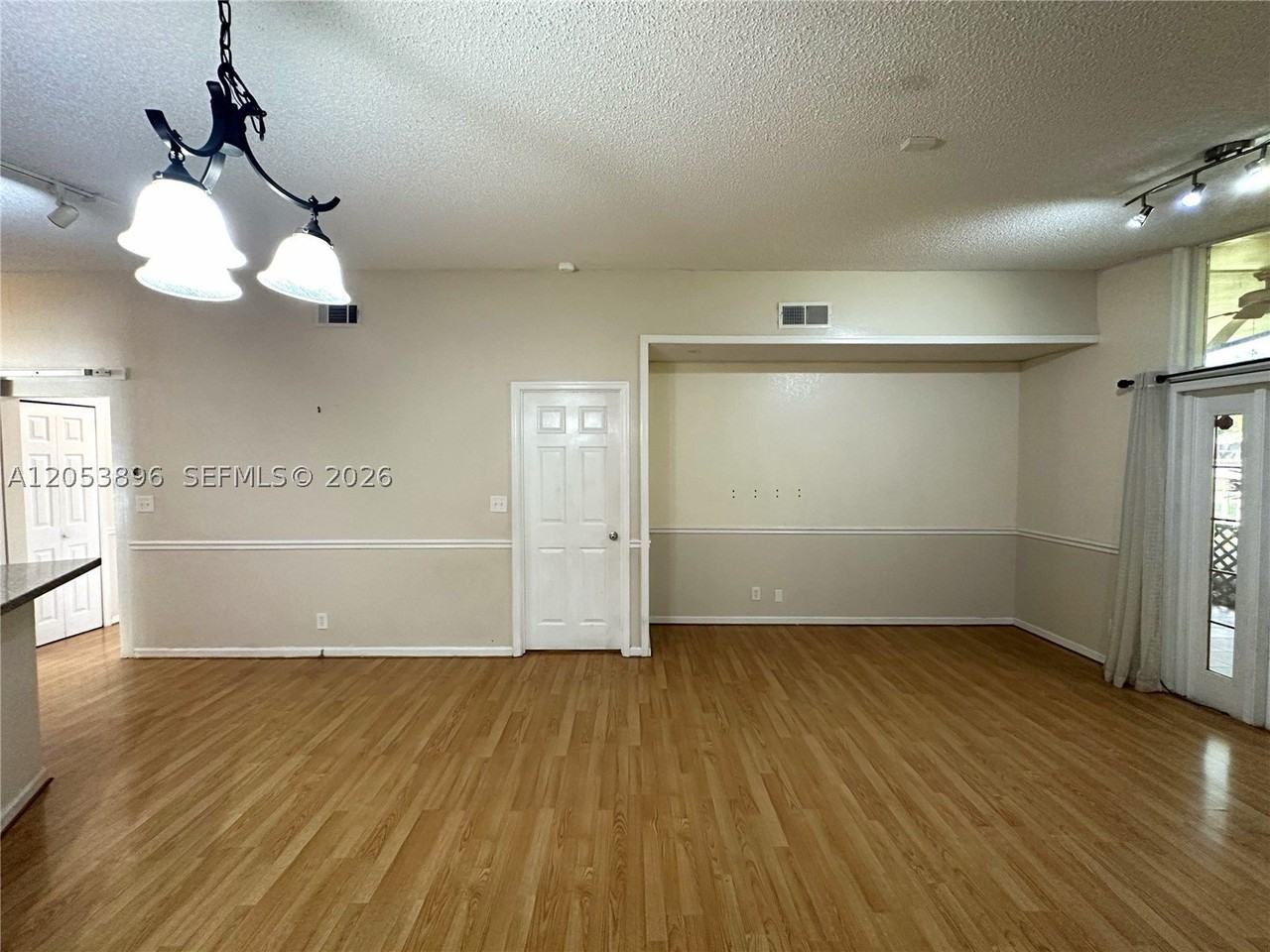 11703 Timbers Way #11703 - Photo 5 of 37