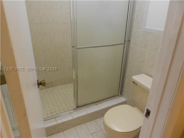 829 Ne 199th St #204 - Photo 7 of 10