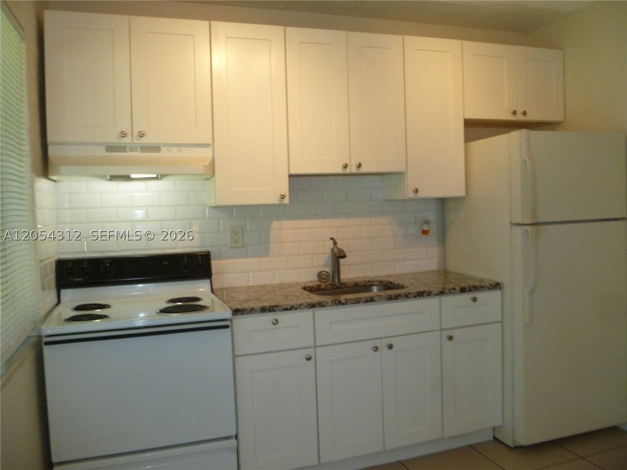 428 Nw 21st Ter - Photo 3 of 6