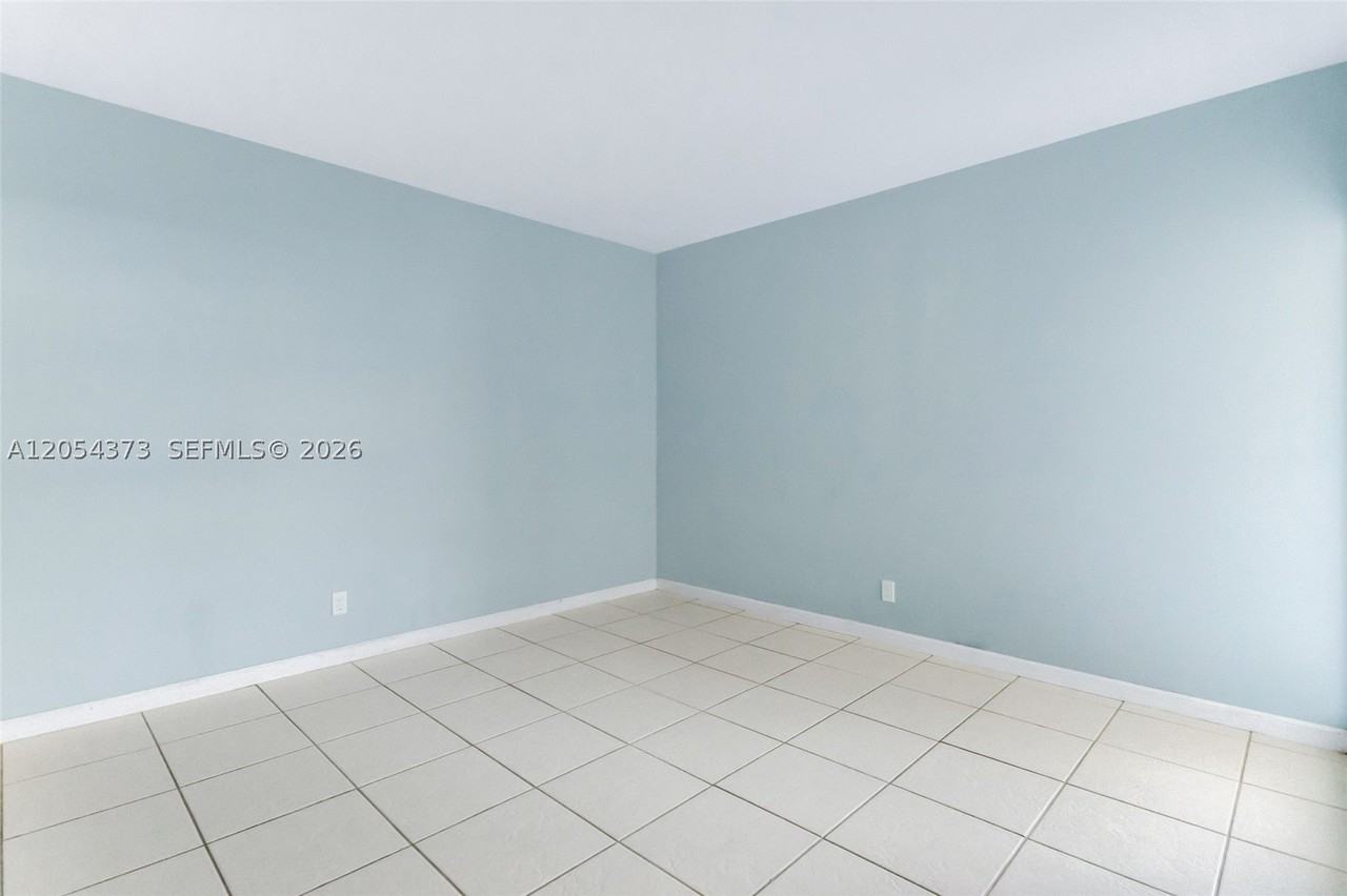 3000 Ne 16th Ave #405 - Photo 4 of 33