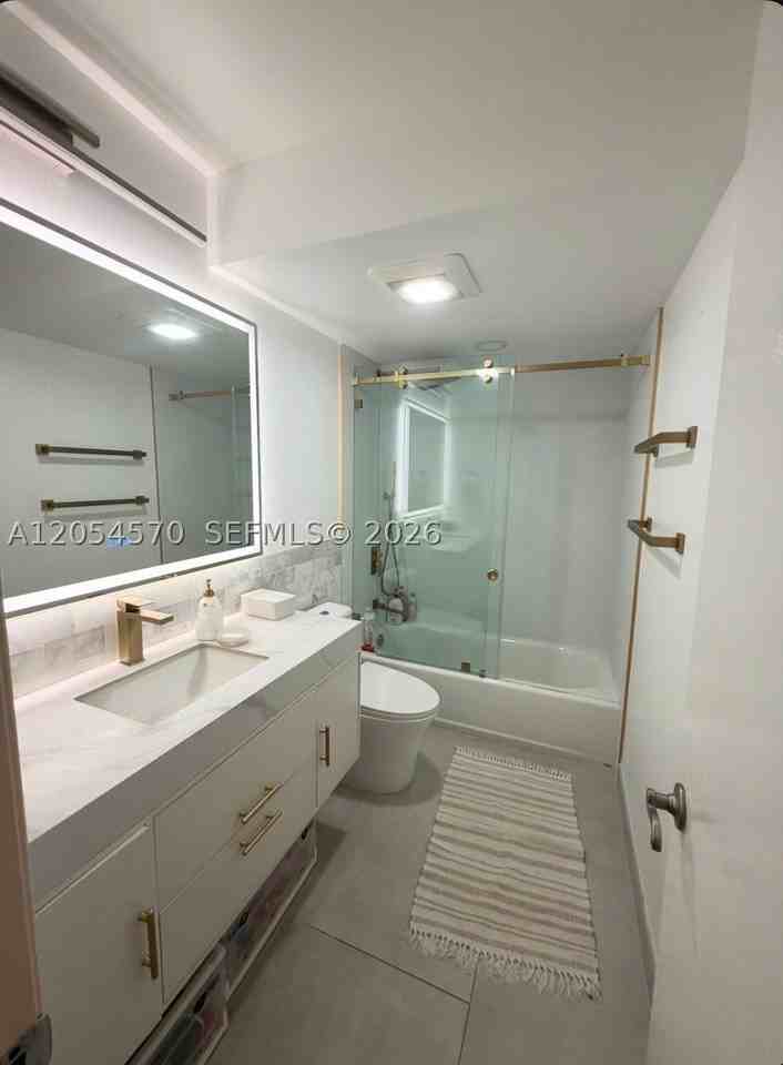 420 Ne 12th Ave #502 - Photo 7 of 10