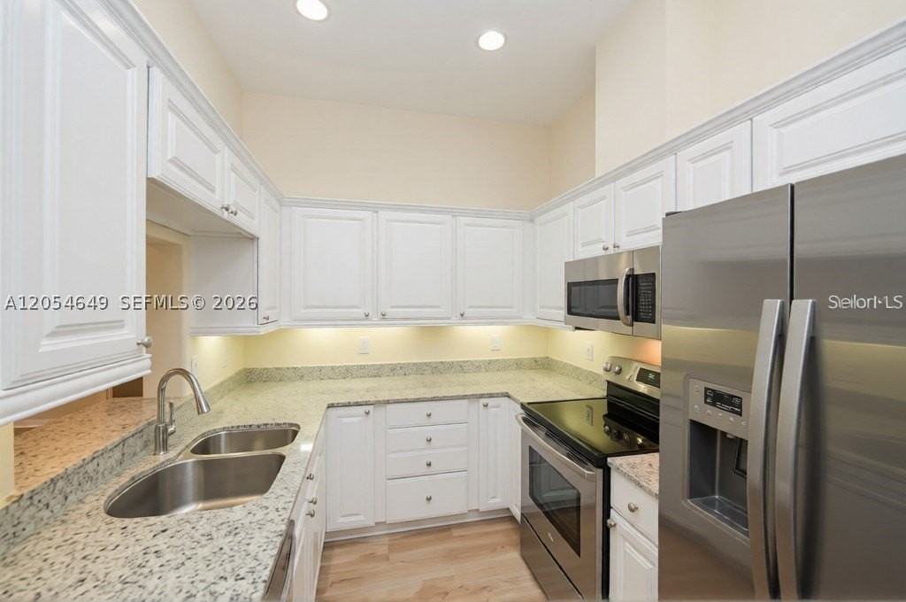 1301 N Tamiami Trl #0