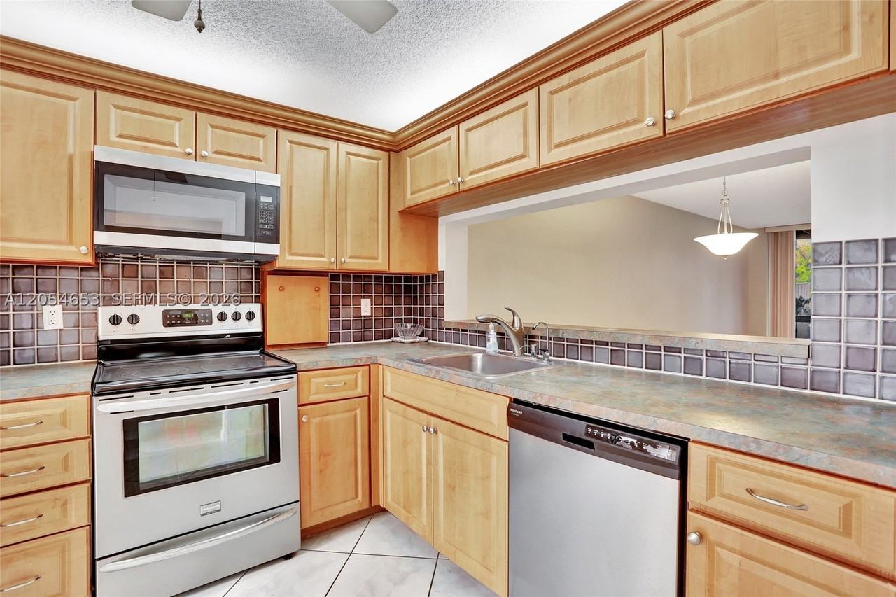 4615 Carambola Cir S #27232 - Photo 7 of 32