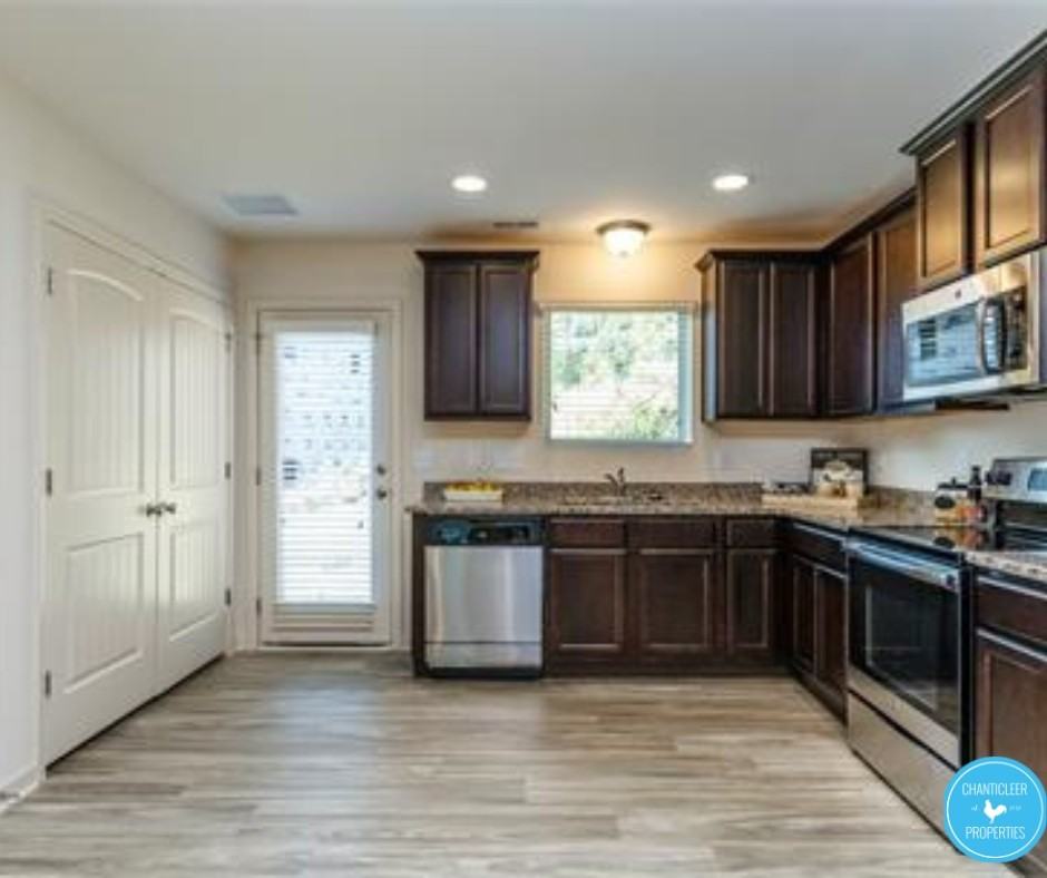884 Saratoga Dr #1 - Photo 7 of 14