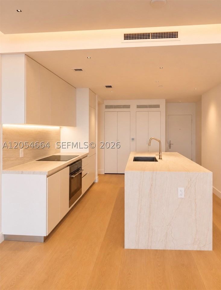 700 Ne 23rd Ter #2404 - Photo 7 of 19