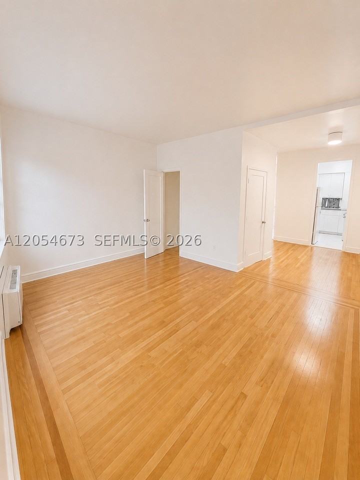 322 W 25th St #2 - Photo 2 of 12