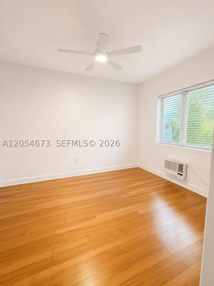 322 W 25th St #2 - Photo 7 of 12