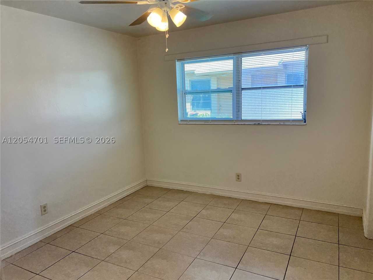 2910 Nw 92nd St #2930 - Photo 3 of 8