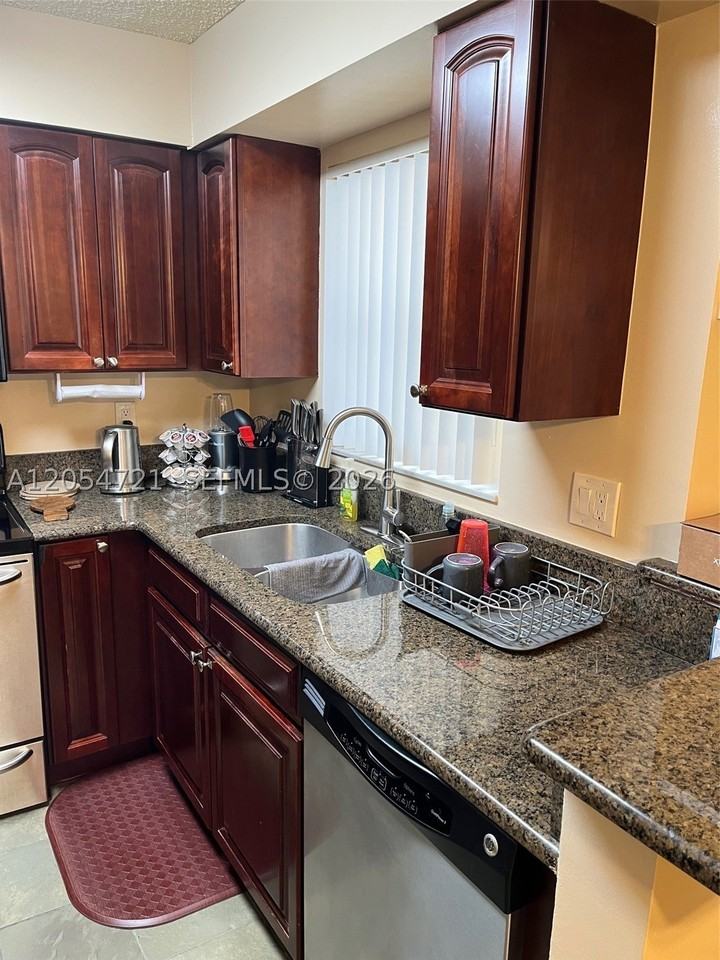 7620 Westwood Dr #214 - Photo 6 of 11