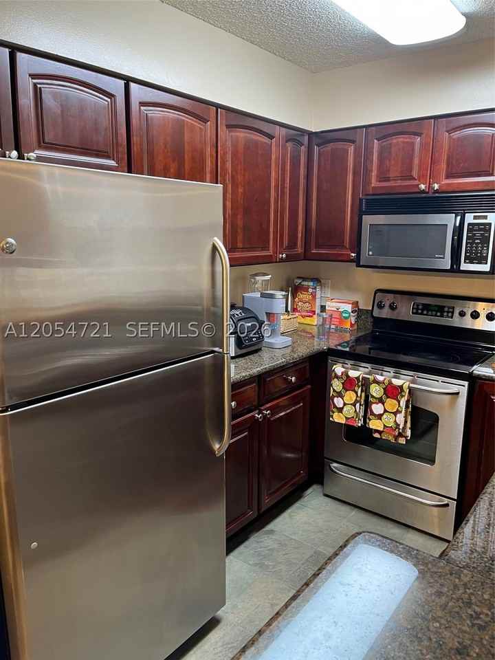 7620 Westwood Dr #214 - Photo 7 of 11