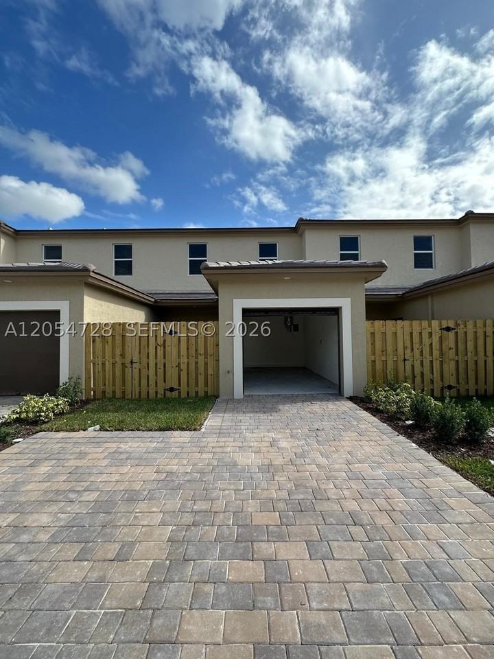 26460 Sw 148th Ct #26460 - Photo 2 of 20