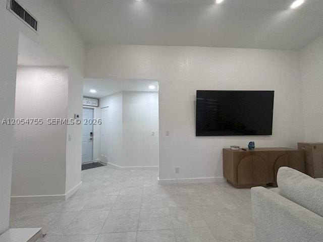 6308 Nw 170th Ter - Photo 5 of 8