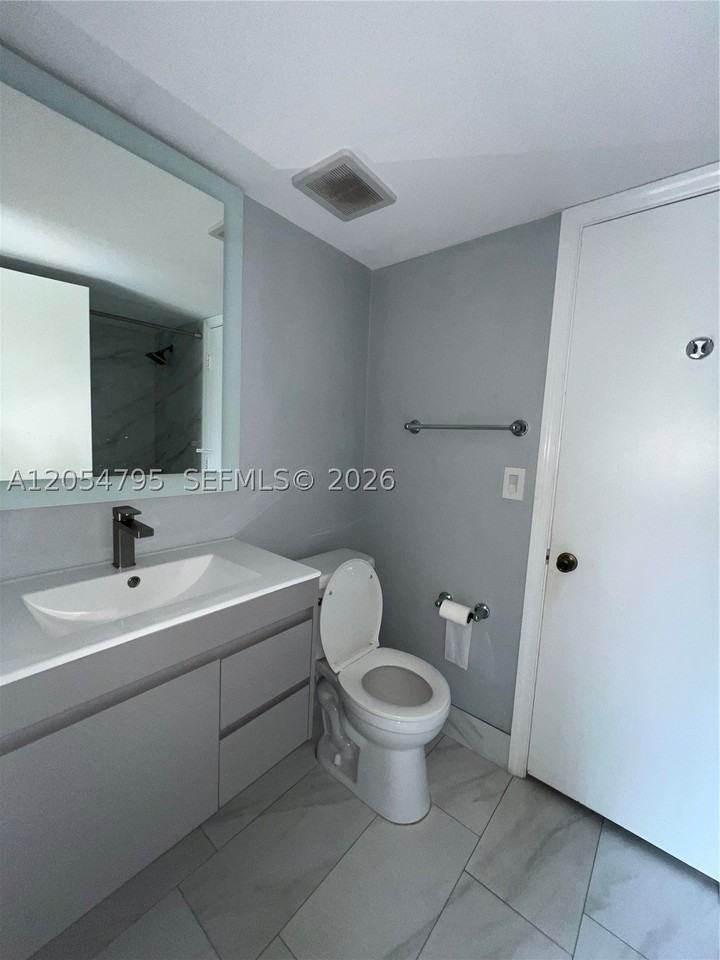 5801 Riverside Dr #104B3 - Photo 5 of 14