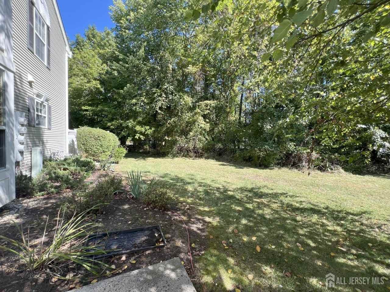 301 Park Knl - Photo 3 of 35