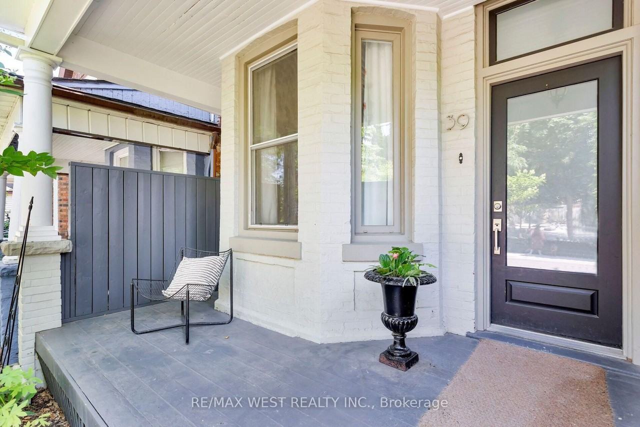 39 Shirley Street - Photo 4 of 50