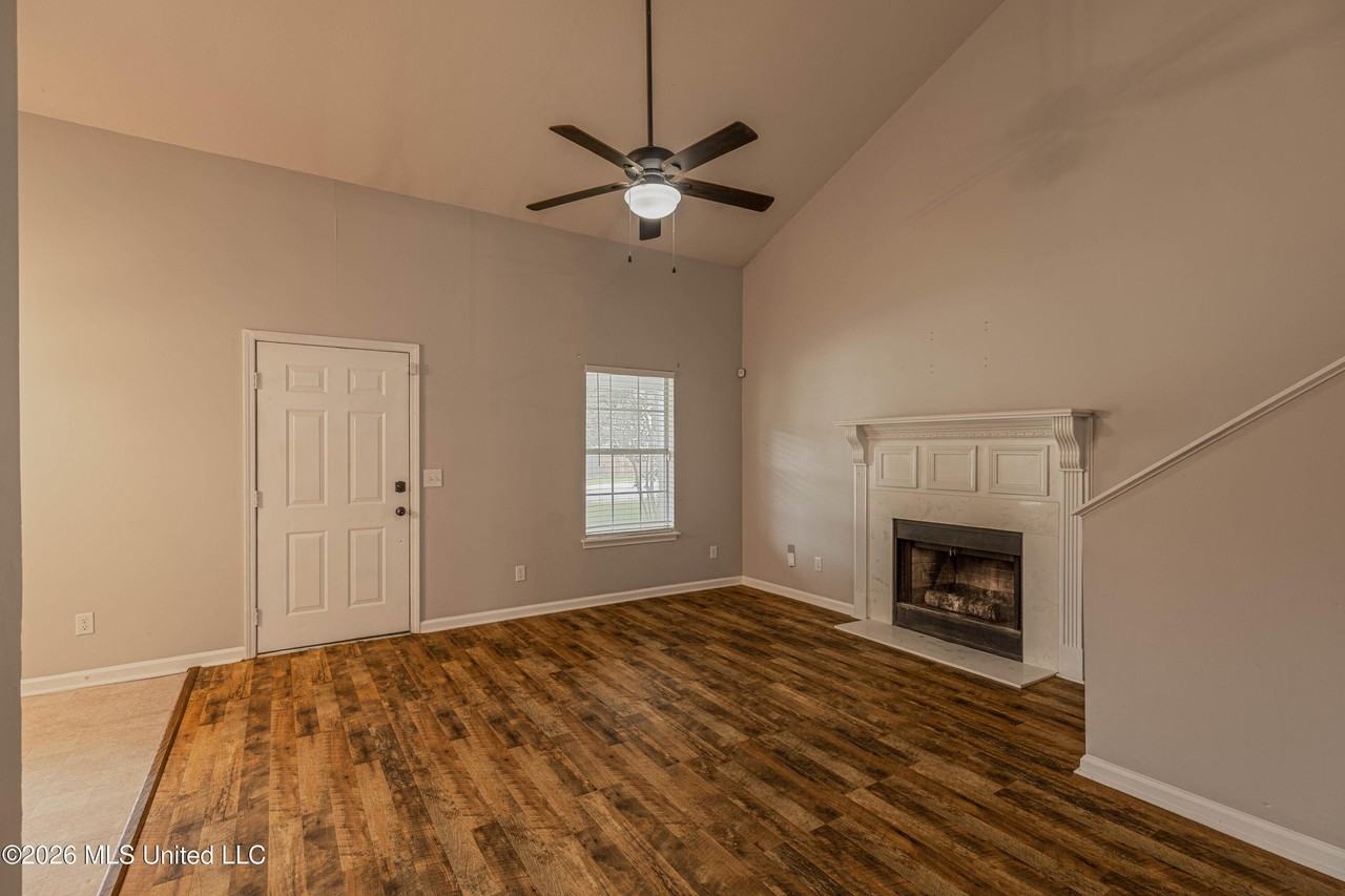 225 Mclaurin Dr - Photo 7 of 35