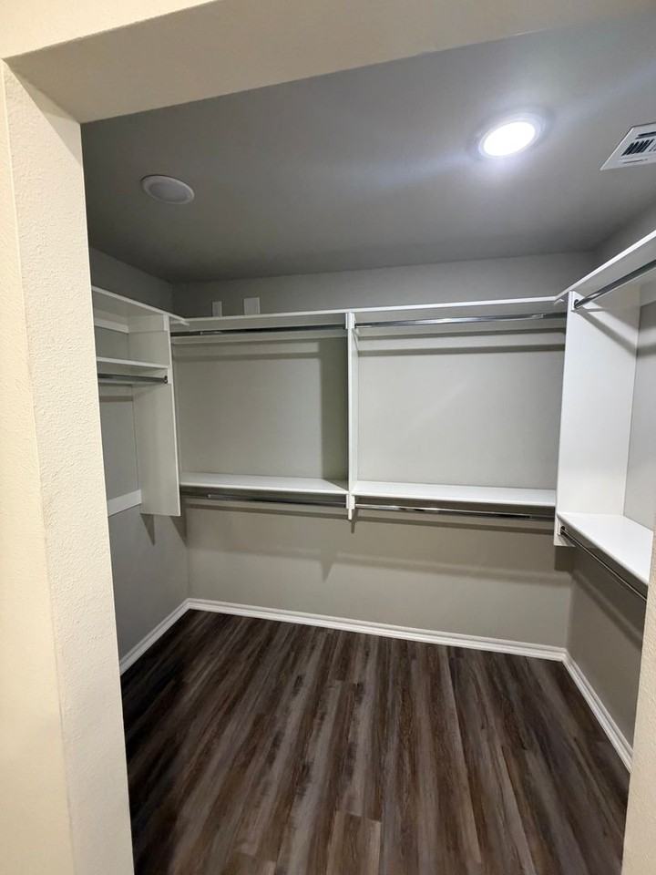 208 S Edith St #A - Photo 2 of 17