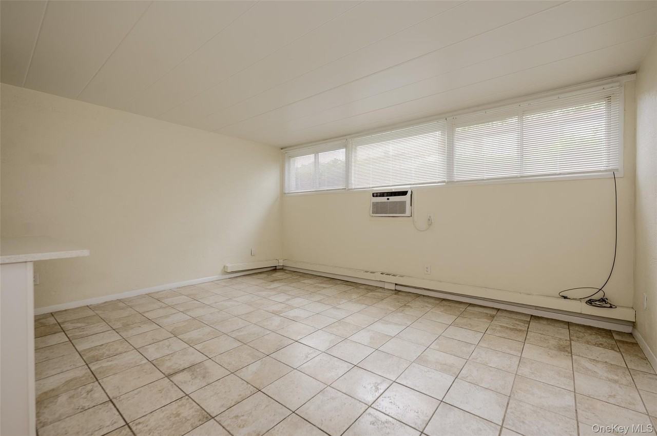 3 Duryea Pl #1D - Photo 2 of 14