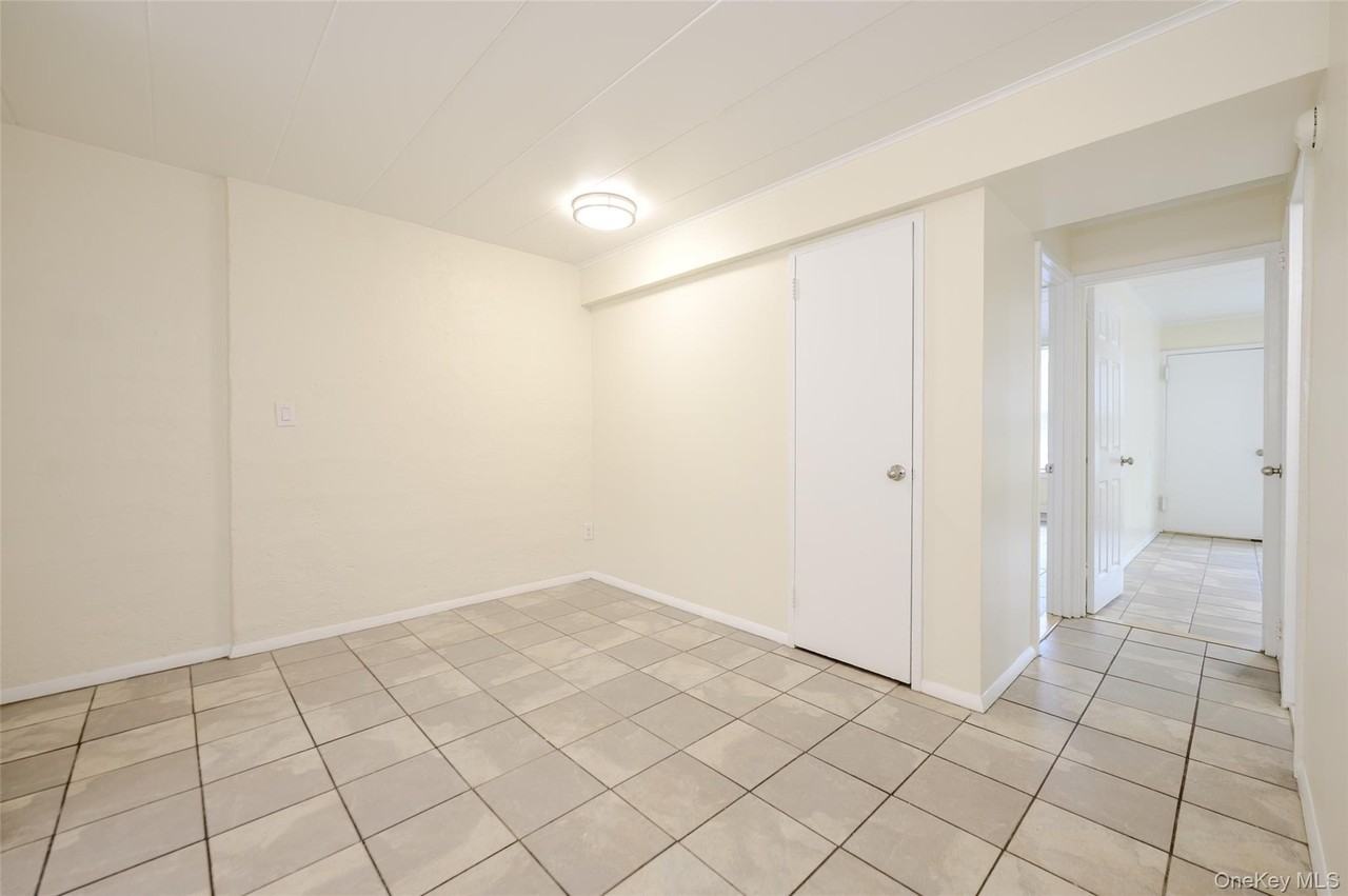 3 Duryea Pl #1D - Photo 5 of 14