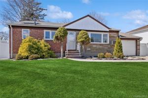 featured image of 31 Evelyn Ln