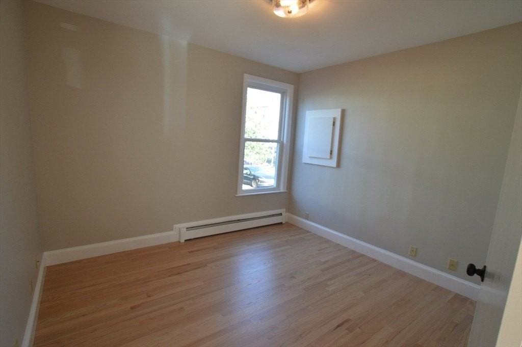 14 Roundy St #1 - Photo 4 of 8