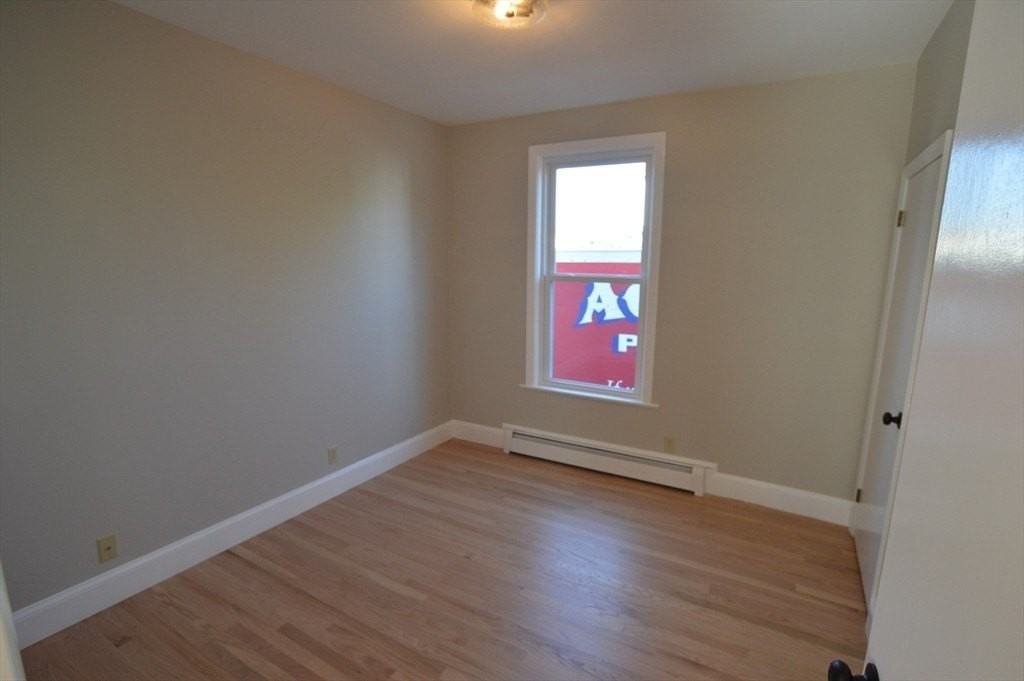 14 Roundy St #1 - Photo 6 of 8