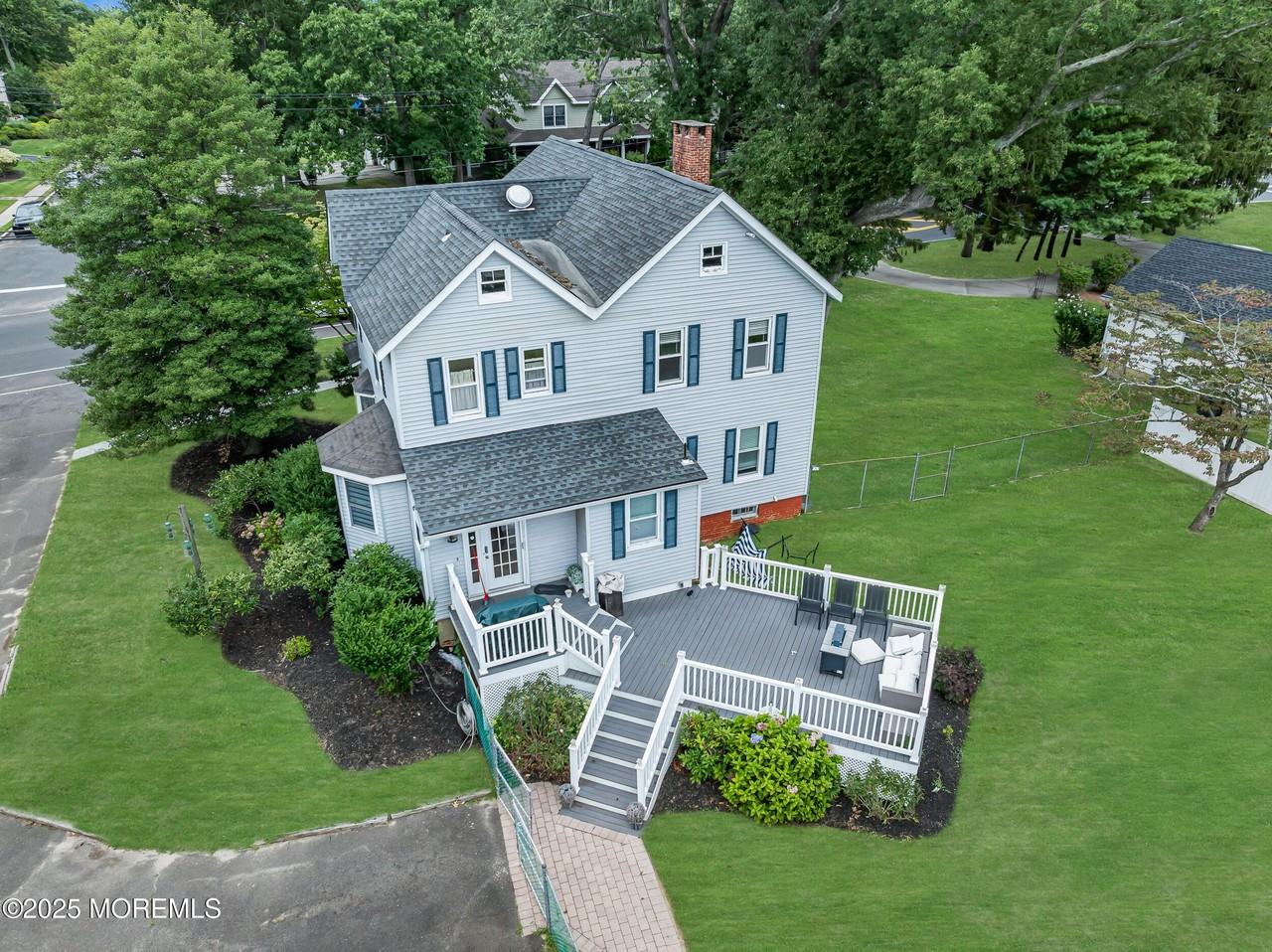 540 Wall St - Photo 2 of 20