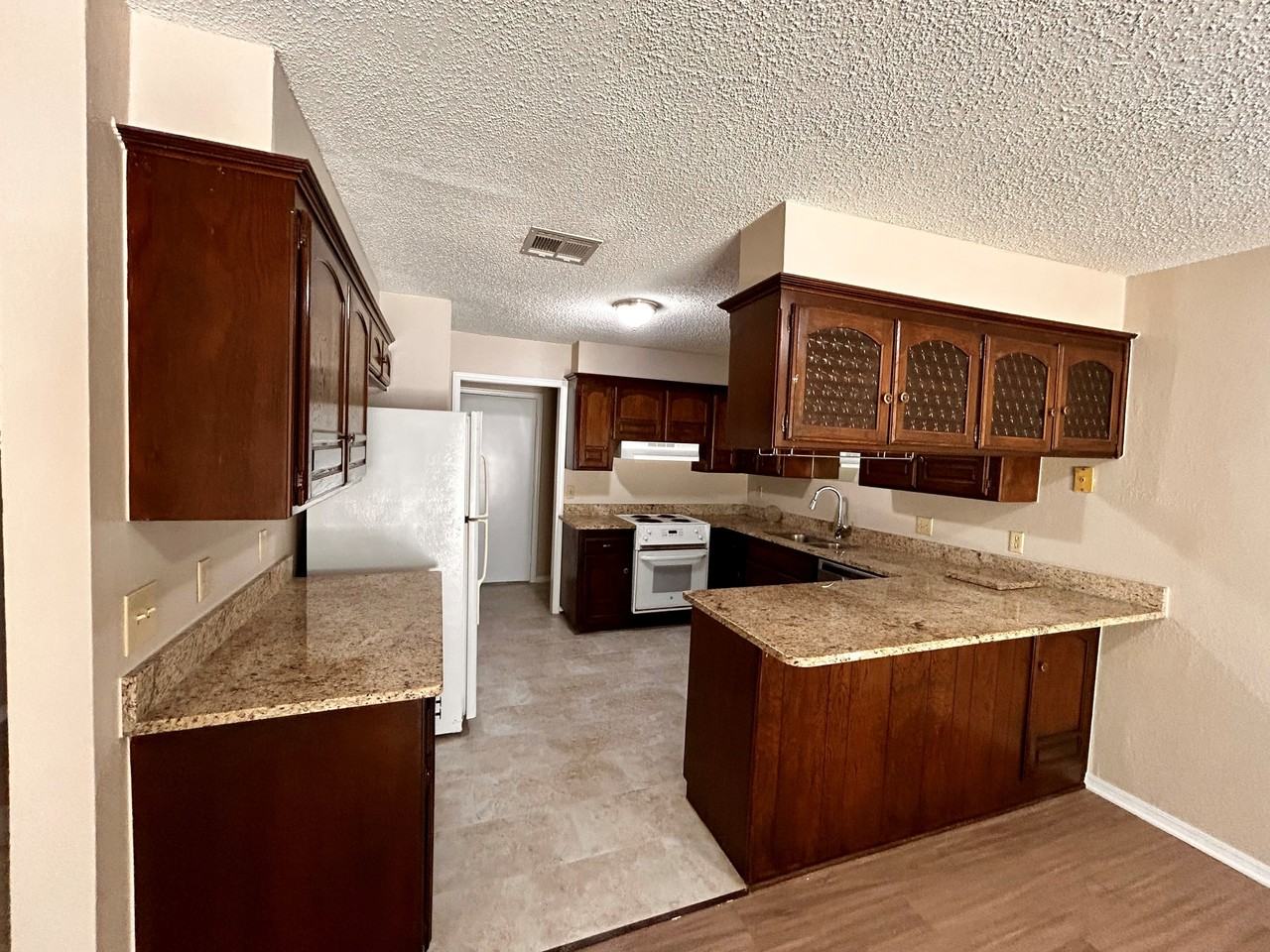 521 Wild Wind Rd #1 - Photo 6 of 12