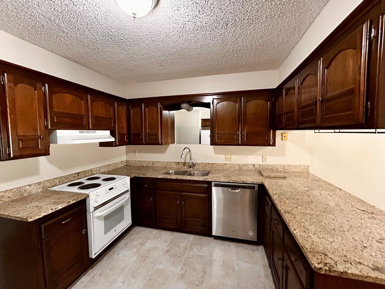 521 Wild Wind Rd #1 - Photo 7 of 12