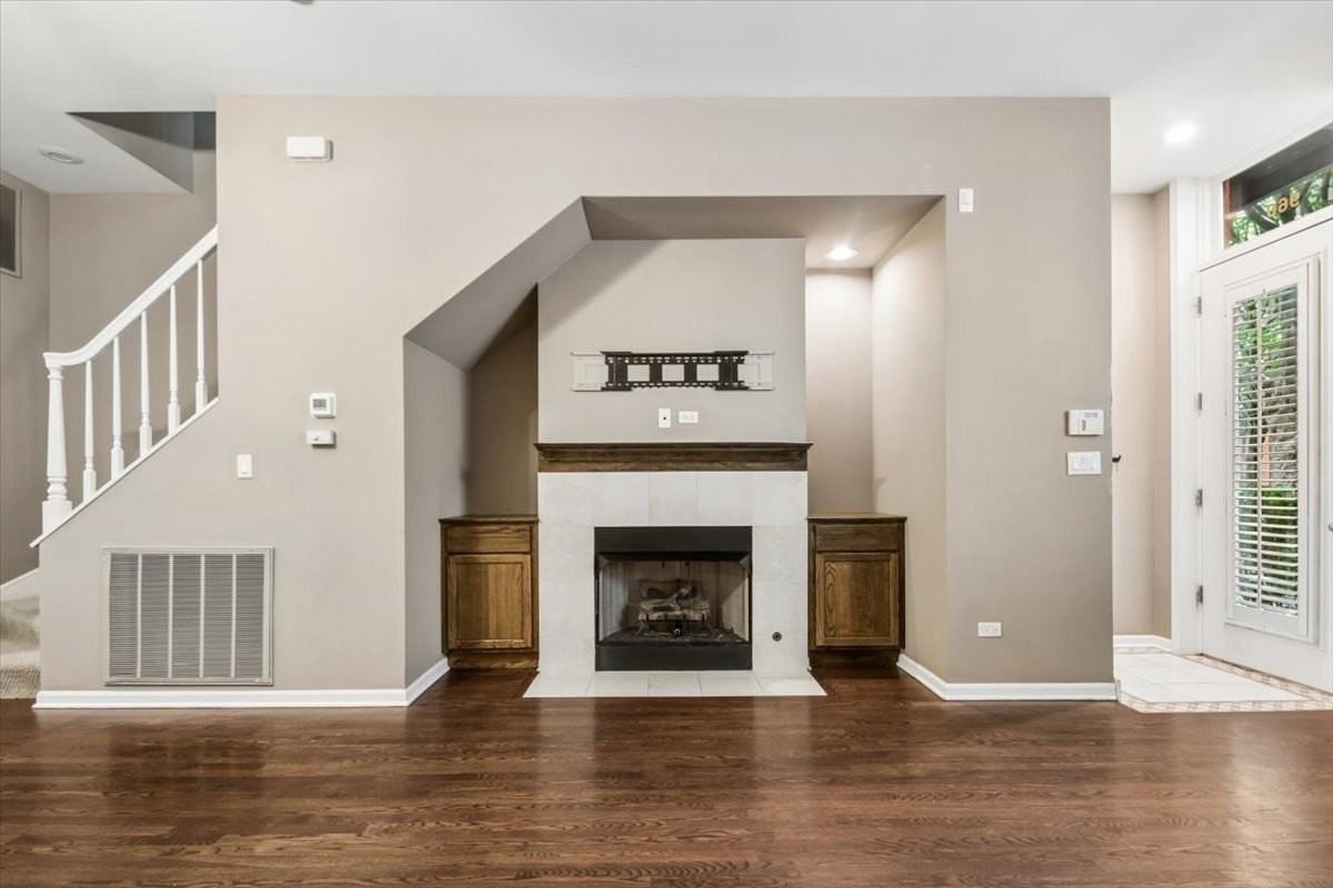 960 N Crosby St - Photo 5 of 17