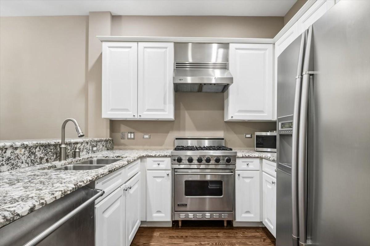 960 N Crosby St - Photo 7 of 17