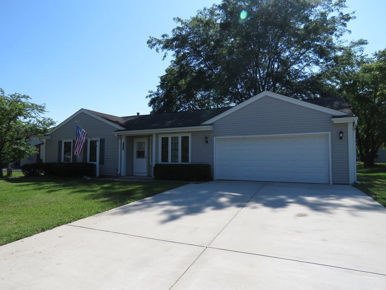 3451 Waterford Way - Photo 2 of 14