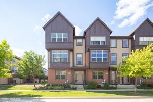featured image of 323 Aspen Pointe Rd #323