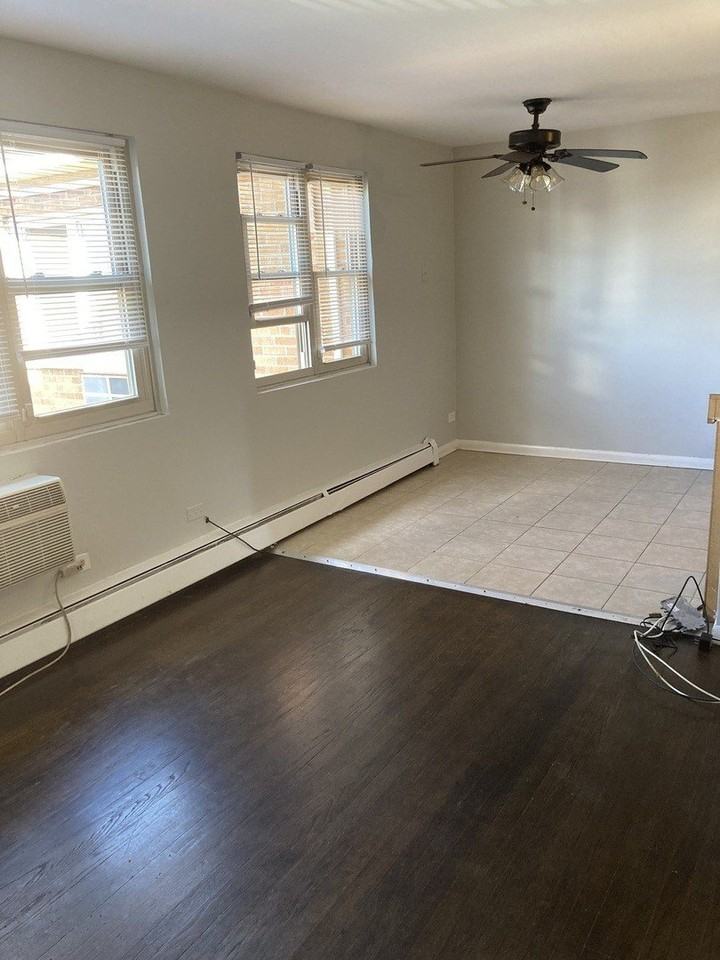 2420 W Berwyn Ave #304 - Photo 3 of 9