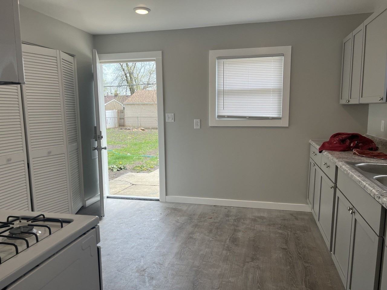 2016 Capri Ave - Photo 6 of 19