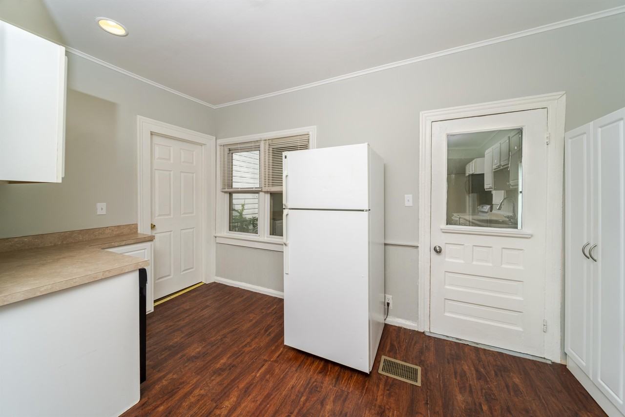 28 Lancaster St #SF - Photo 2 of 20