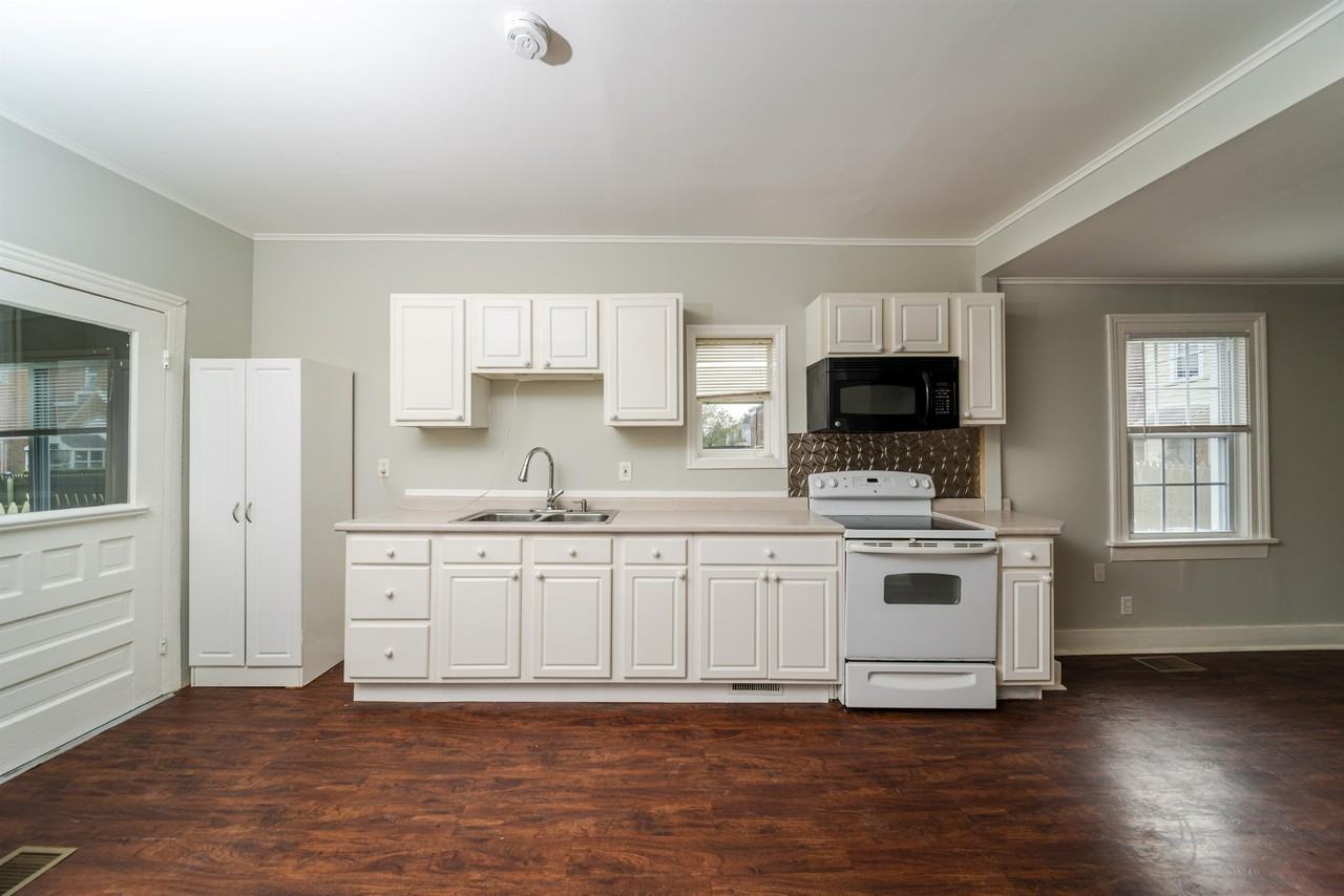 28 Lancaster St #SF - Photo 4 of 20